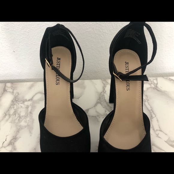 Black heels - Picture 5 of 5